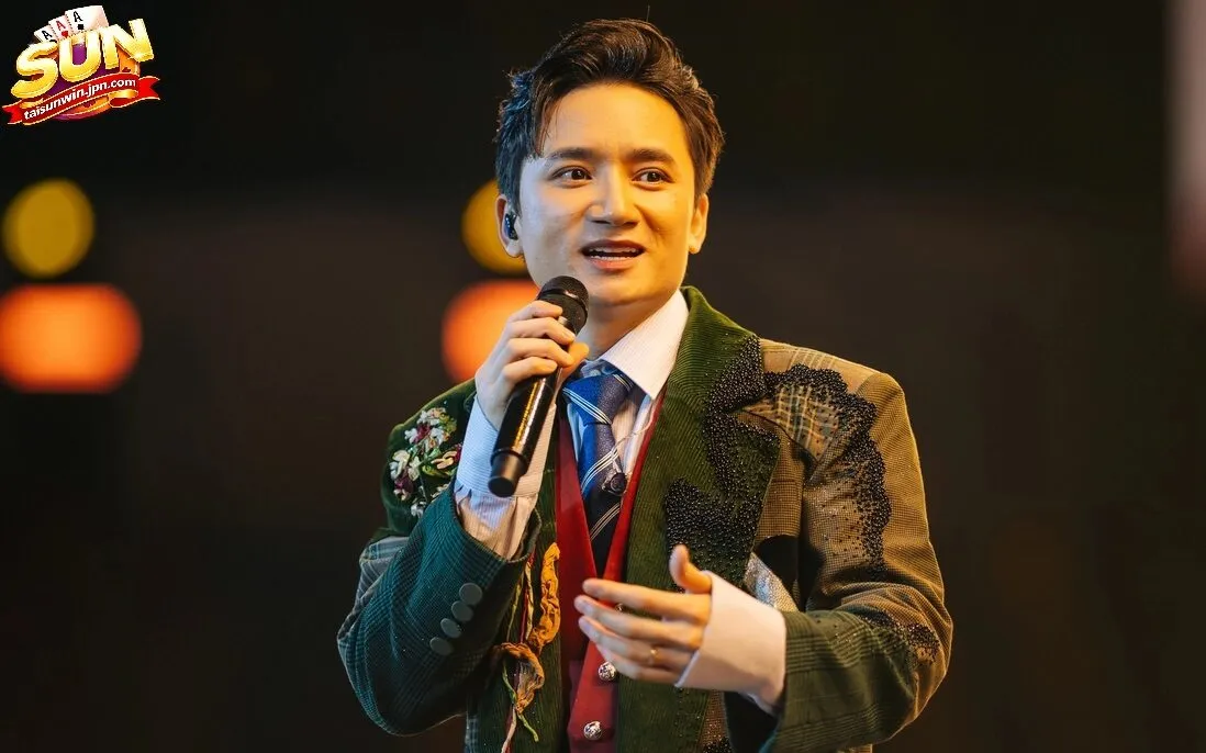 Phan Mạnh Quỳnh – luôn làm mới mình nhưng vẫn giữ được bản sắc riêng